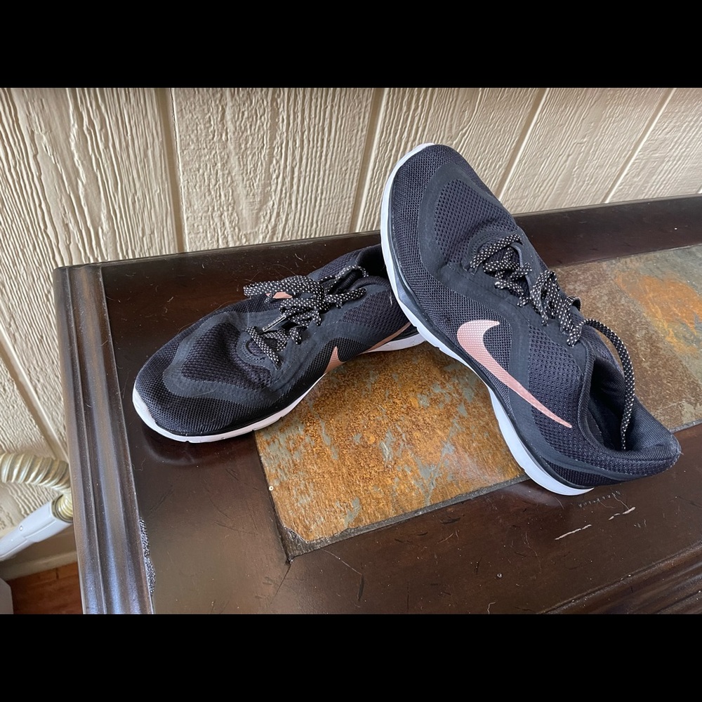 Barely worn Nike Flex TR6